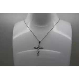 ROSS SIMONS .925 S.S. CLEAR CZ FANCY CROSS pendant necklace 18