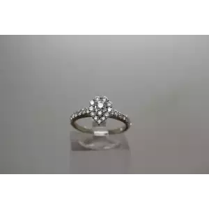 10k White Gold PEAR SHAPE DIAMOND ILLUSION CLUSTER ring size 7