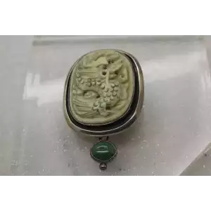 AKR AMY KAHN RUSSELL .925 S.S. CARVED JADE DRAGON pendant pin