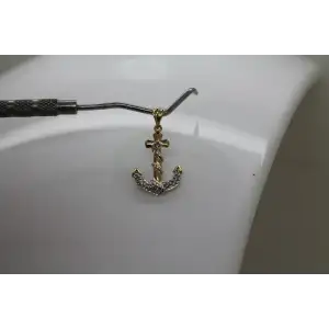 HN HENG NGAI 10k Y.G. DIAMOND ANCHOR NAUTICAL THEME pendant