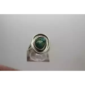 .925 Sterling Silver SOUTHWESTERN STYLE TURQUOISE ring size 5.25