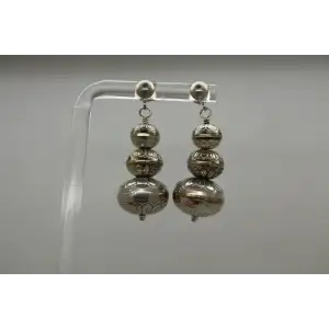 Signed Q.T. .925 S.S. GRADUATED NAVAJO SILVER BEAD dangles