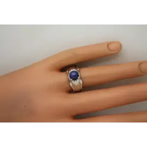 10k W.G. BLUE SAPPHIRE LINDE LINDY STAR ring size 8.25