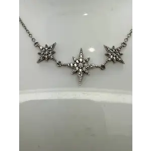 .925 S.S. WHITE SAPPHIRE CHRISTMAS NORTH STAR 3 STAR necklace