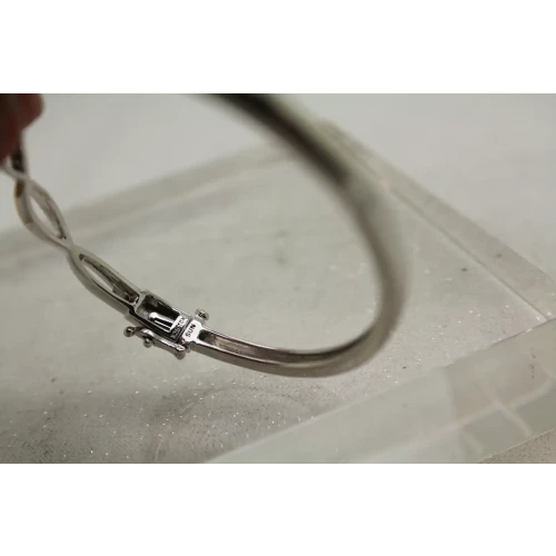 SUN .925 S.S. 10k R.G. DIAMOND TWIST DESIGN HINGED BANGLE