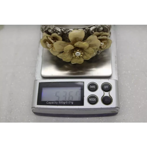 SWEET ROMANCE USA HAMMERED silvertone ENAMEL 3D FLOWER CUFF