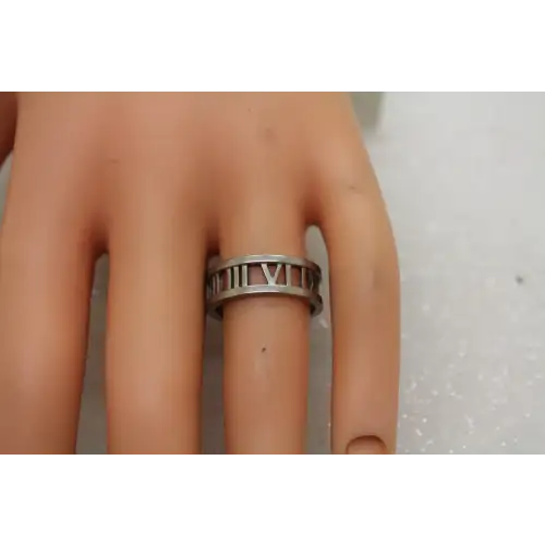 TIFFANY & CO 18k 750 W.G. OPEN WORK ATLAS BAND ring size 7.5