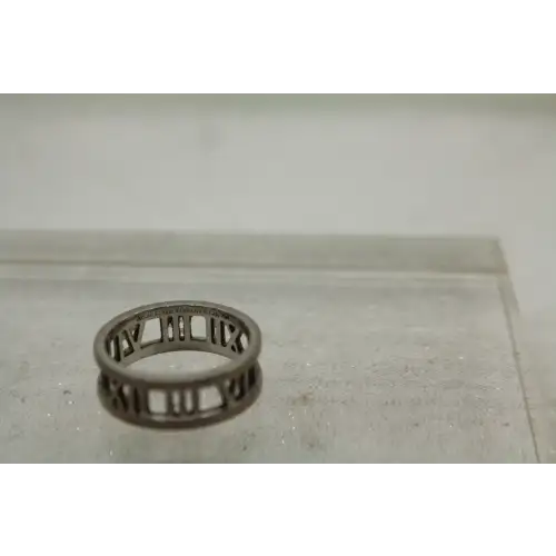 TIFFANY & CO 18k 750 W.G. OPEN WORK ATLAS BAND ring size 7.5