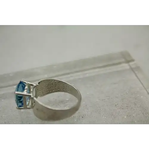 UTC .925 S.S. Large Oval BLUE TOPAZ SOLITAIRE WIDE Band ring size 9