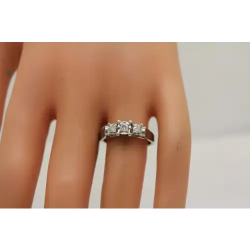 Vintage 10k W.G. .20ctw DIAMOND 3 STONE ring size 7.75