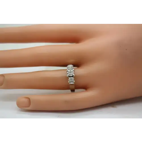 Vintage 10k W.G. .20ctw DIAMOND 3 STONE ring size 7.75