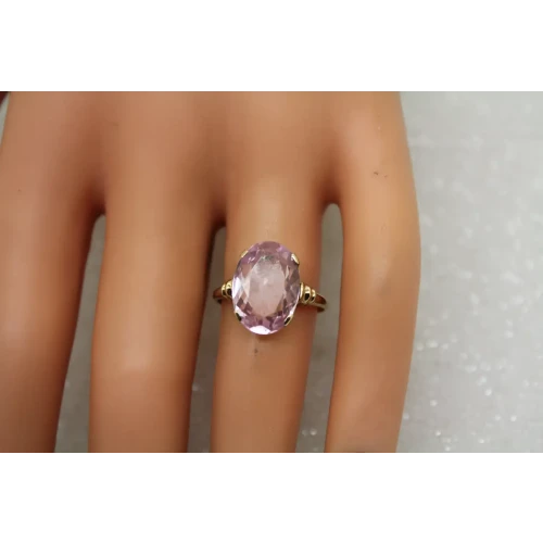 Vintage 10k Y.G. Large Oval Cut PINK TOPAZ SOLITAIRE ring size 6.5