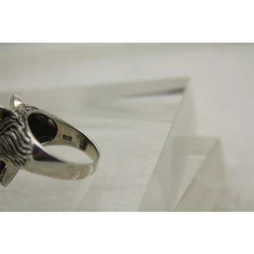 Vintage .925 S.S. DIMENSIONAL WOLF HEAD ring size 10