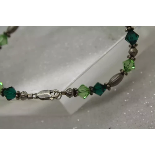 Vintage Sterling Silver & GREEN GLASS BEADED bracelet 7 1/2