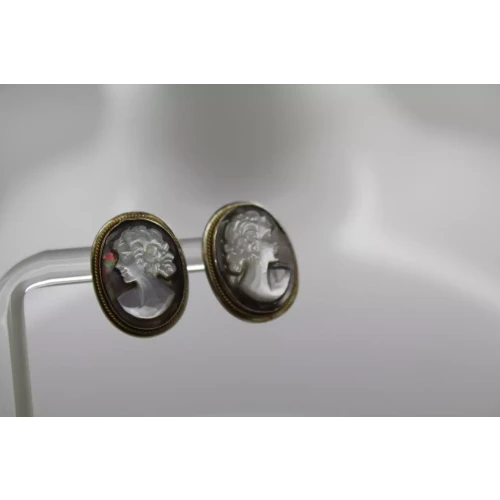 Vtg. .925 S.S. ABALONE MOTHER OF PEARL CARVED CAMEO OVAL earrings