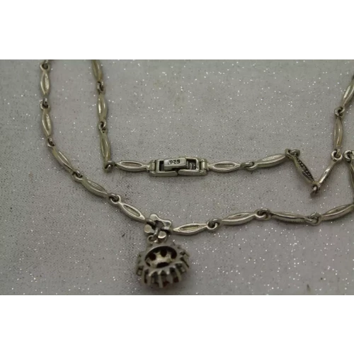 Vtg. .925 S.S. CARNELIAN & MARCASITE FLOWER pend. necklace 18