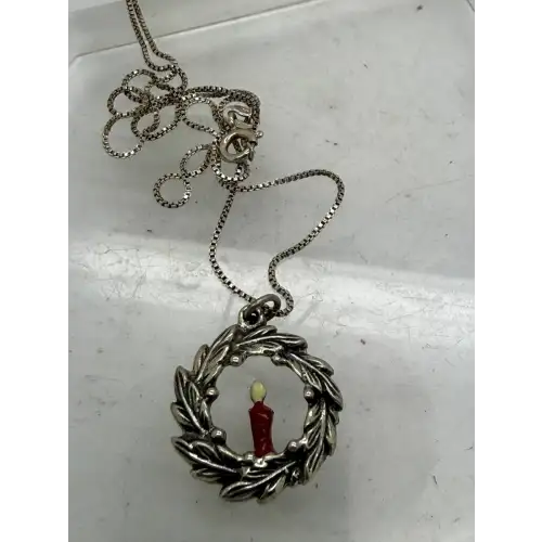 Vtg. .925 S.S. ENAMELED CHRISTMAS WREATH pendant necklace 18