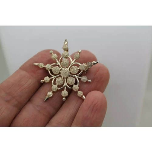 Vtg. .925 S.S. FROSTED & SATIN FINISH FANCY SNOWFLAKE pendant pin