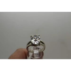 Vtg. .925 S.S. Large Oval CLEAR STONE SPLIT SHANK ring size 7.75