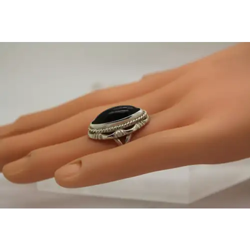 vtg. .925 S.S. Marquise Cut ONYX RUFFLED EDGE ring size 5.5