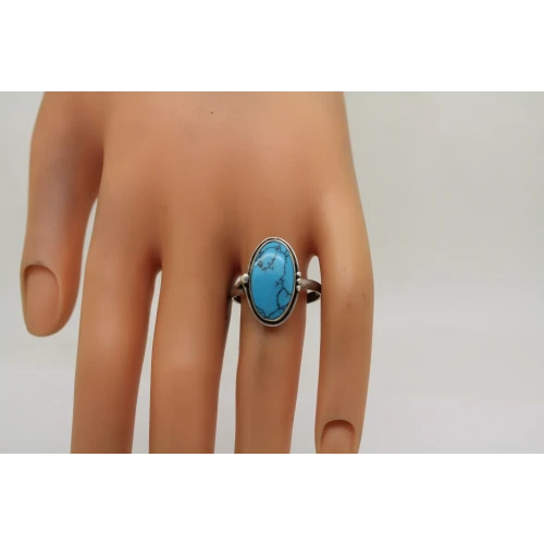 Vtg. .925 S.S. Oval TURQUOISE BEZEL ring size 9.5