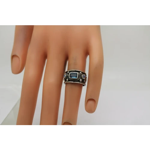 Vtg. .925 Sterling Silver BLUE TOPAZ & OPAL accent band ring size 5