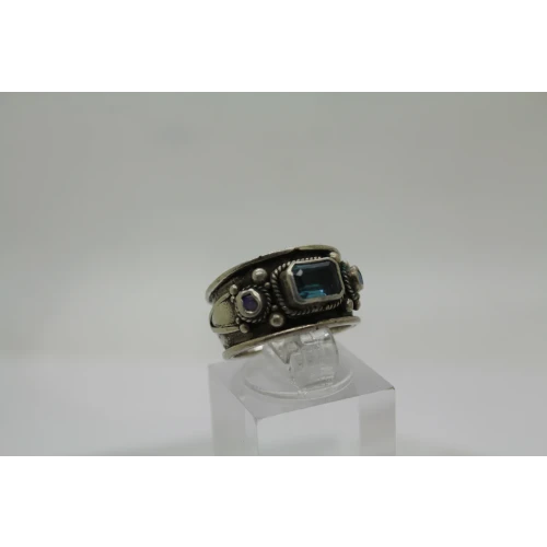 Vtg. .925 Sterling Silver BLUE TOPAZ & OPAL accent band ring size 5