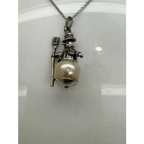 Vtg. BEAU STERLING .925 S.S. FAUX PEARL 3D SNOWMAN CHARM necklace