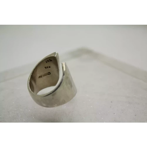 Vtg. JRI MEXICO .925 S.S. HAMMERED OPEN FACE ring size 7.5 14g