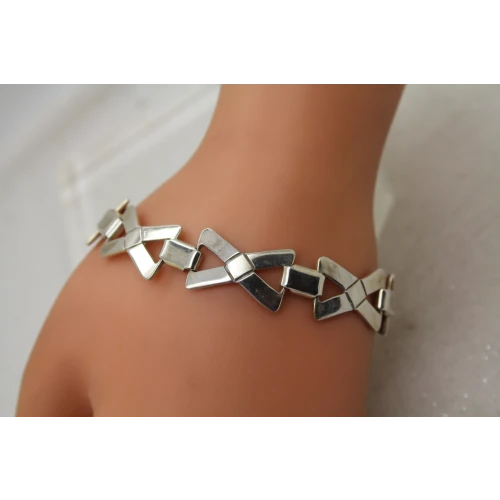 Vtg. MEXICO TO-30 .925 S.S. X BOW LINK DESIGN bracelet 7 1/2
