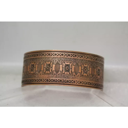 Vtg. PRESSED EMBOSSED COPPER SOUTHWESTERN FLOWER CUFF 7
