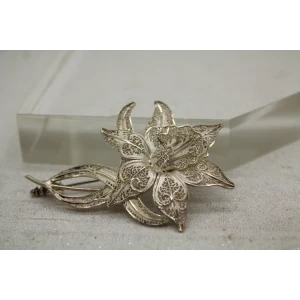 Vtg. SAFIR Made in Portugal Silver Wash FILIGREE IRIS FLOWER pin brooch