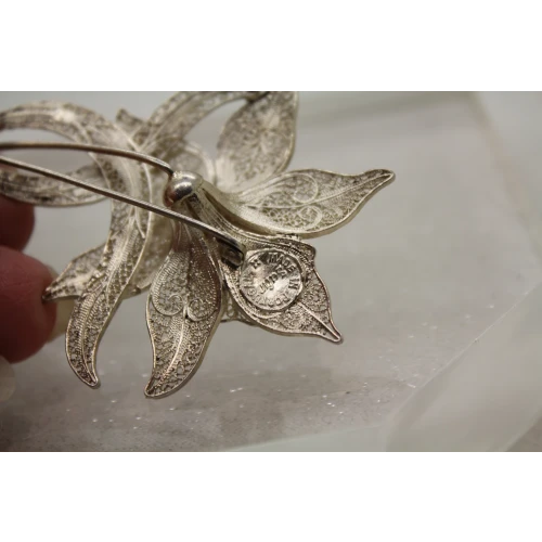 Vtg. SAFIR Made in Portugal Silver Wash FILIGREE IRIS FLOWER pin brooch
