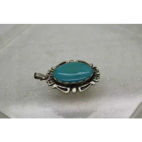 Vtg. Sterling NATIVE AMERICAN SCALLOPED BEZEL TURQOISE pendant