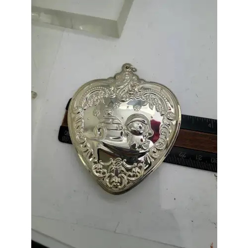 WALLACE .925 S.S. 2025 34th ED. GRANDE BAROQUE HEART ornament